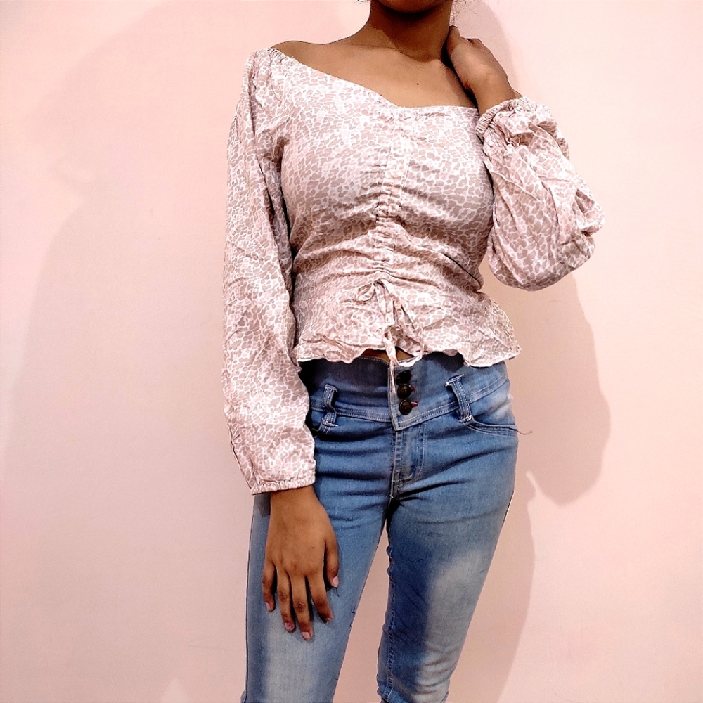 💜💜💜Korean Blouse top - Picture 1 of 3